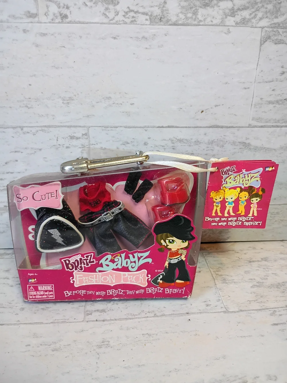 Bratz Babyz Fashion Pack - Rock Out / Punkz Style NEW SEALED READ